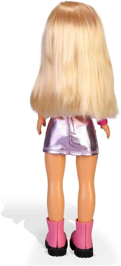 Nancy Muda a Cor de Cabelo