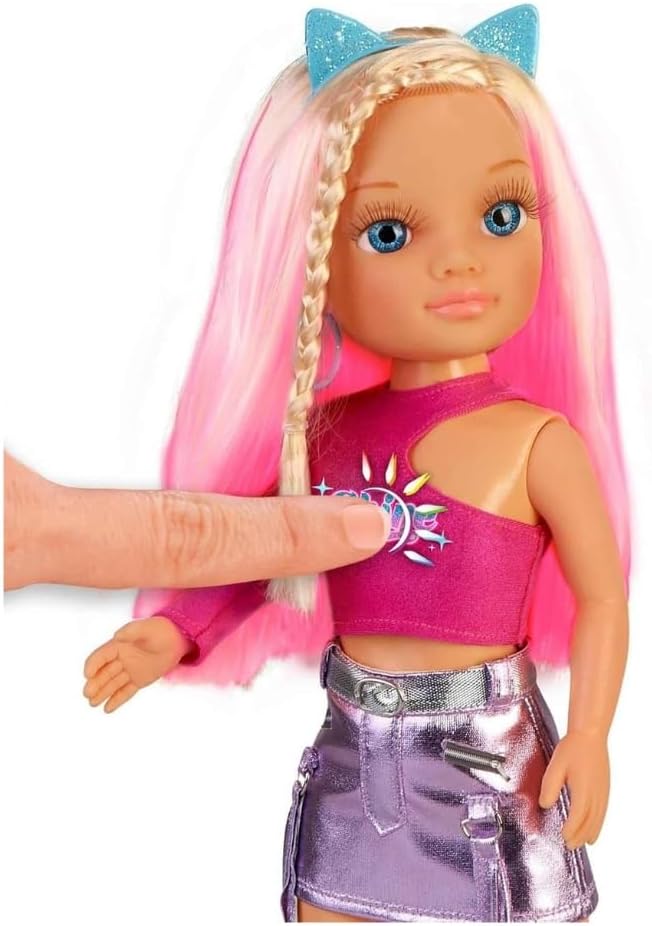 Nancy Muda a Cor de Cabelo