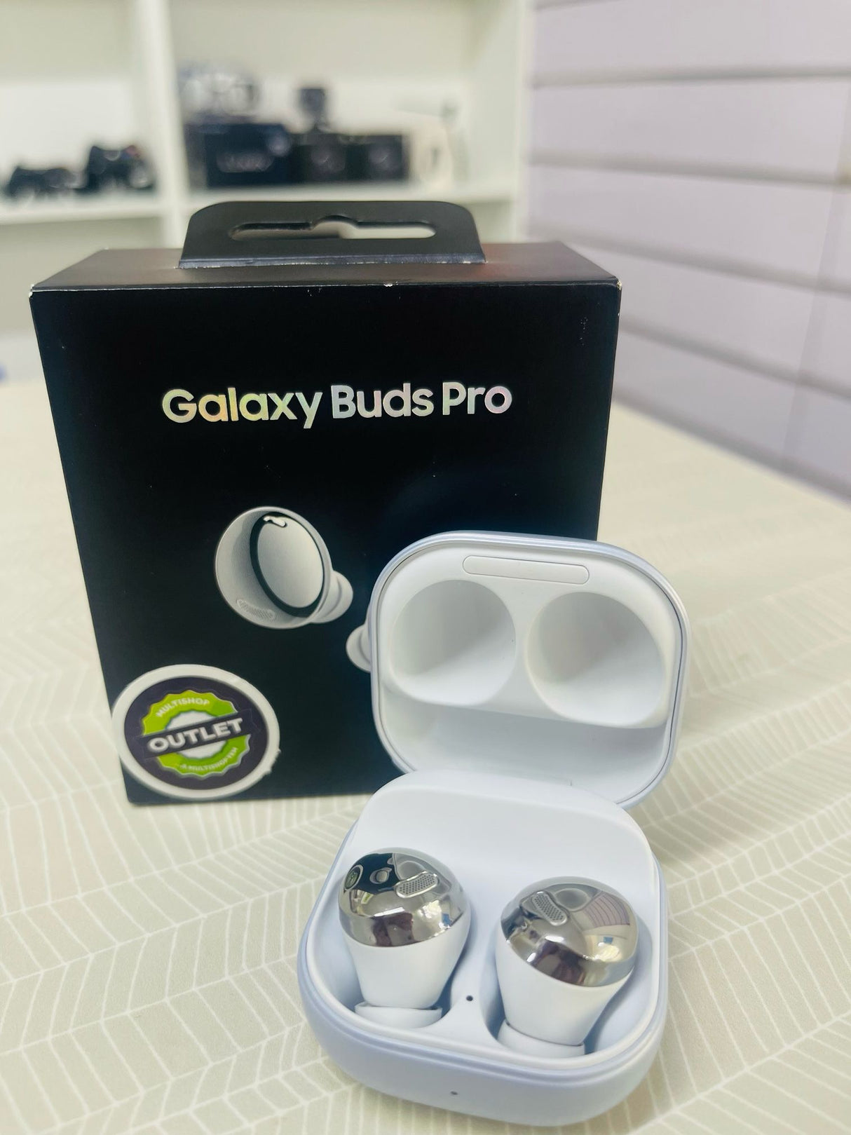 Samsung Galaxy Buds Pro Auriculares sem fios com cancelamento de ruído, prateado GRADE A