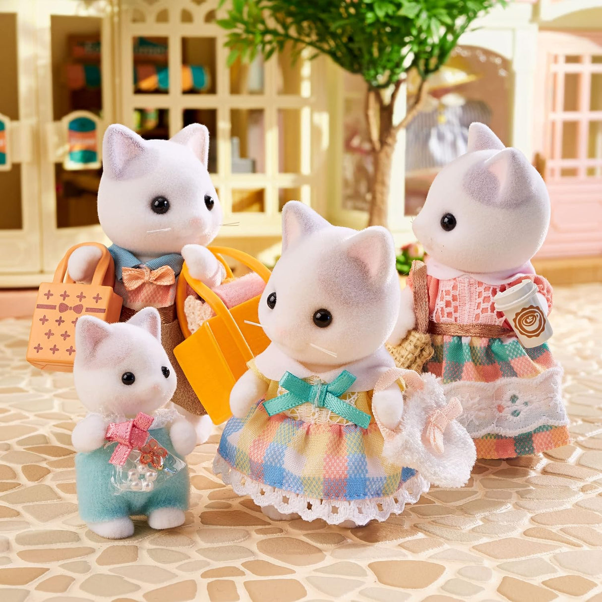 Sylvanian Families – Família Gato Latte (Ref. 5738)