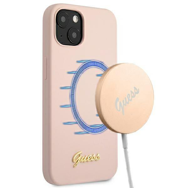 Capa Guess Silicone Script com Logo Dourado e MagSafe para iPhone 13 - rosa claro