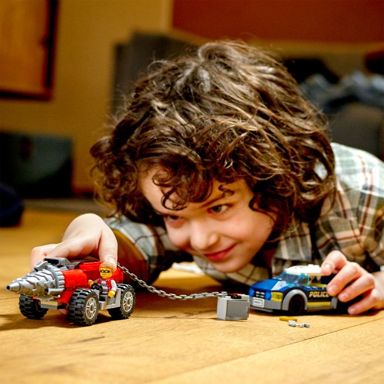 Lego City 60273- Perseguição de Carro Perfurador (Idade Mínima: ?5 - 179 Peças)