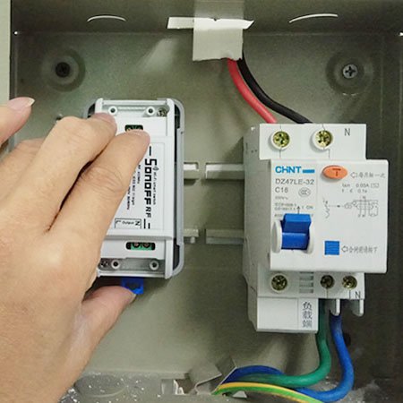 Suporte de montagem Sonoff DR para o vidro DIN no quadro elétrico (IM180207001)