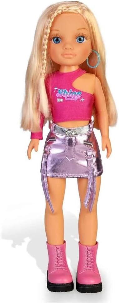 Nancy Muda a Cor de Cabelo