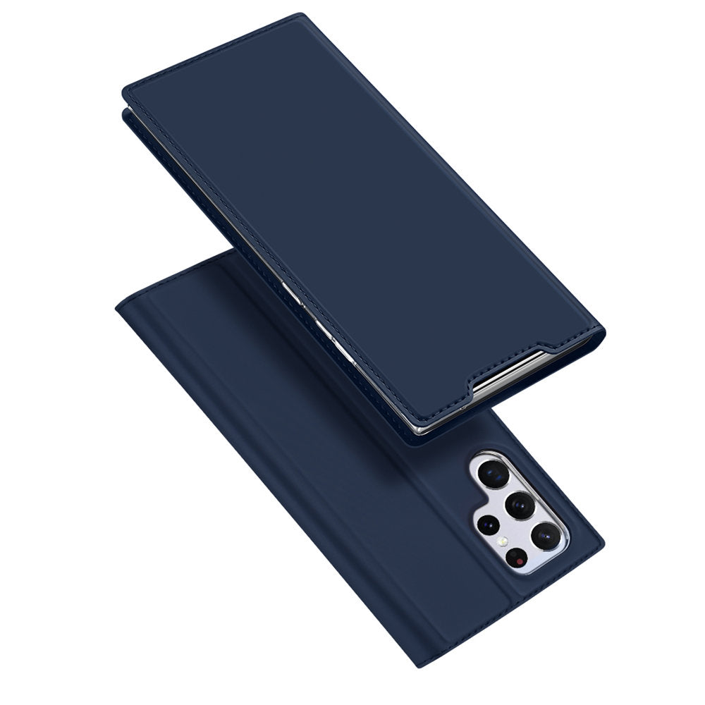 Capa protetora Dux Ducis Skin Pro com aba para Samsung Galaxy S22 Ultra na cor azul.