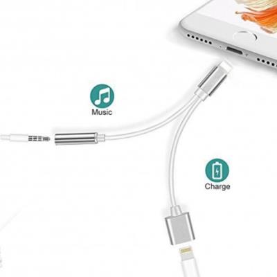 Adaptador Lightning para Jack 3.5mm e Ligtning Fêmea