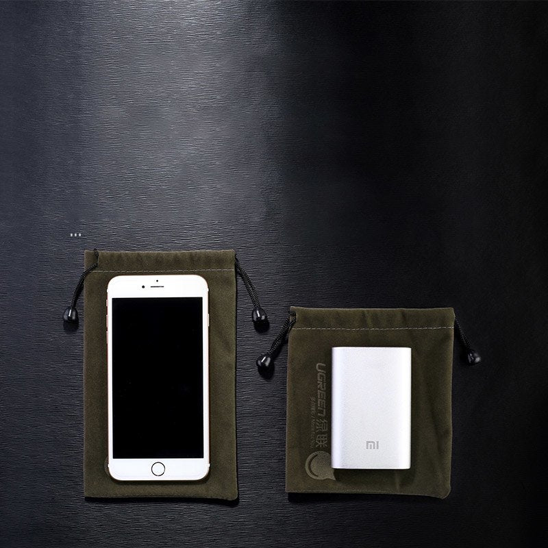 Capa de bolsa pequena para telefone Ugreen de 12 cm x 19 cm preta (20319)