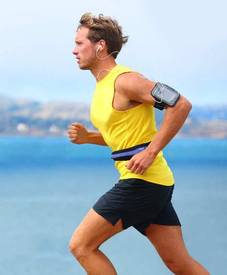 Correia de corrida com dois bolsos pretos